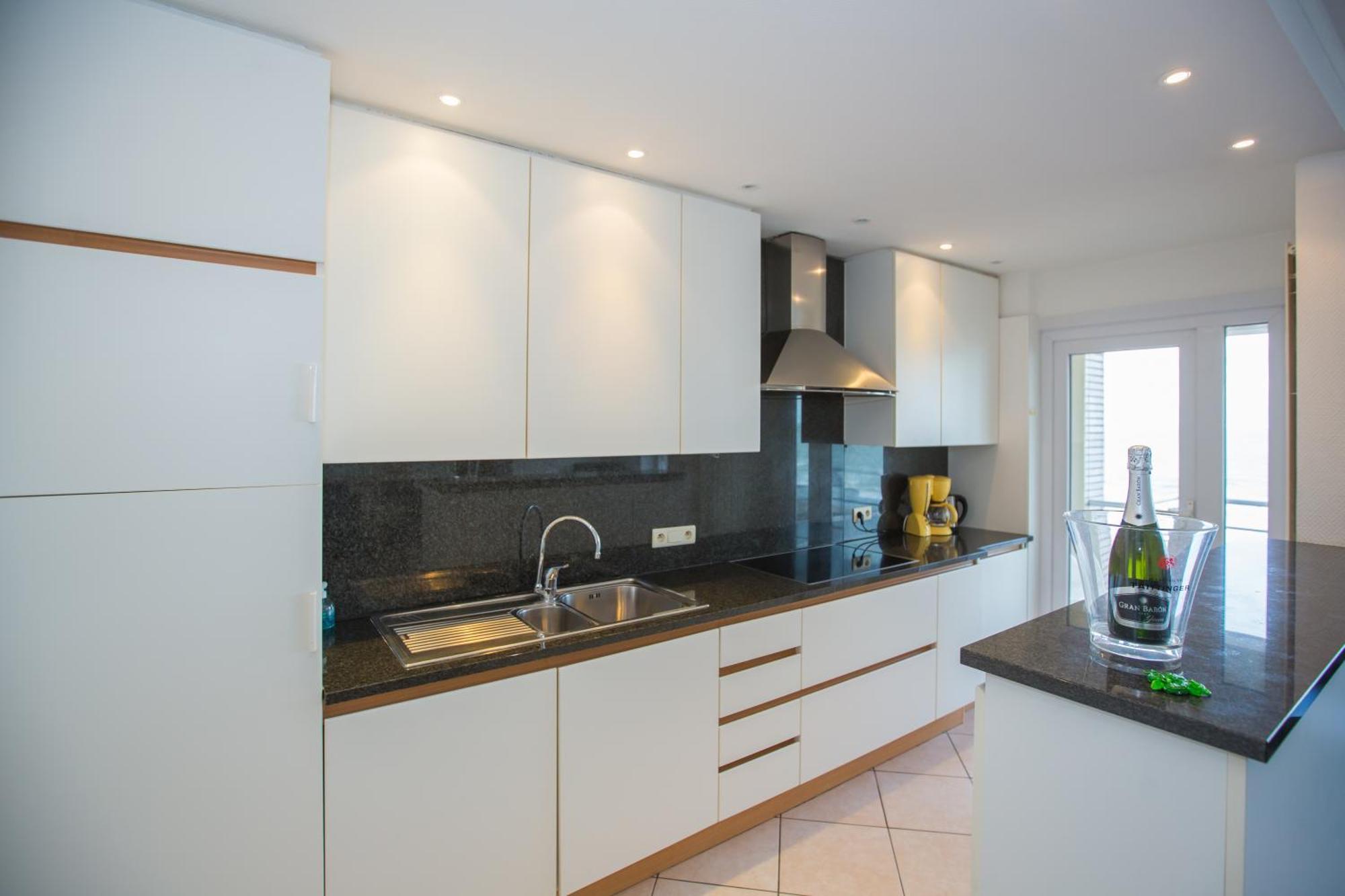 Bright Apartment With Sea View Ostenda Esterno foto